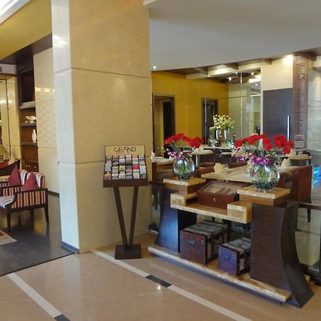 Grand Residency Hotel & Serviced Apartments Bombay Esterno foto