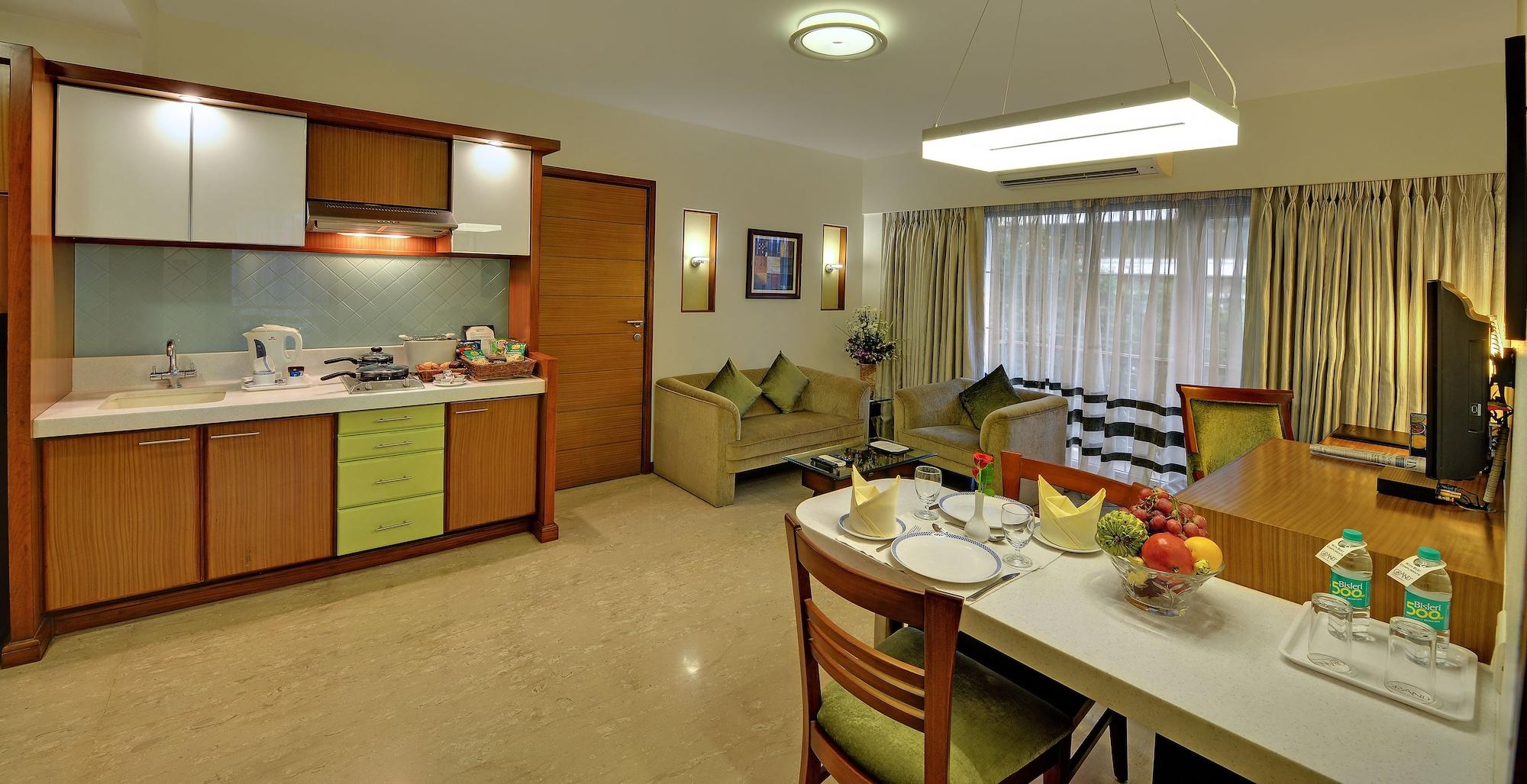 Grand Residency Hotel & Serviced Apartments Bombay Esterno foto