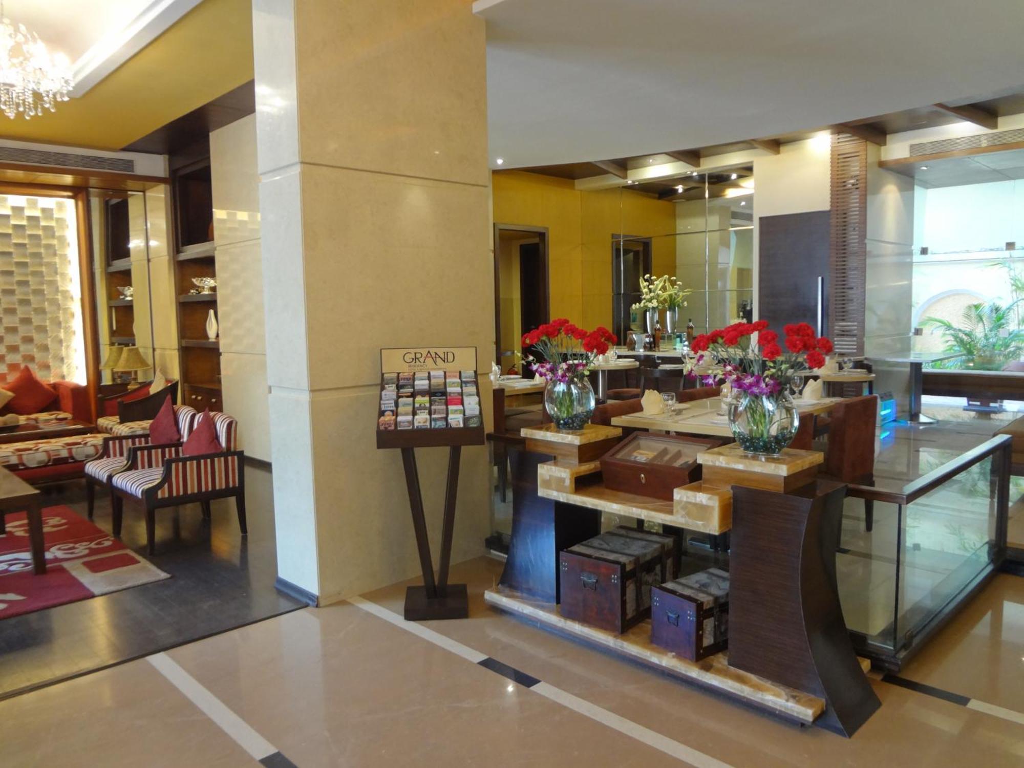Grand Residency Hotel & Serviced Apartments Bombay Esterno foto