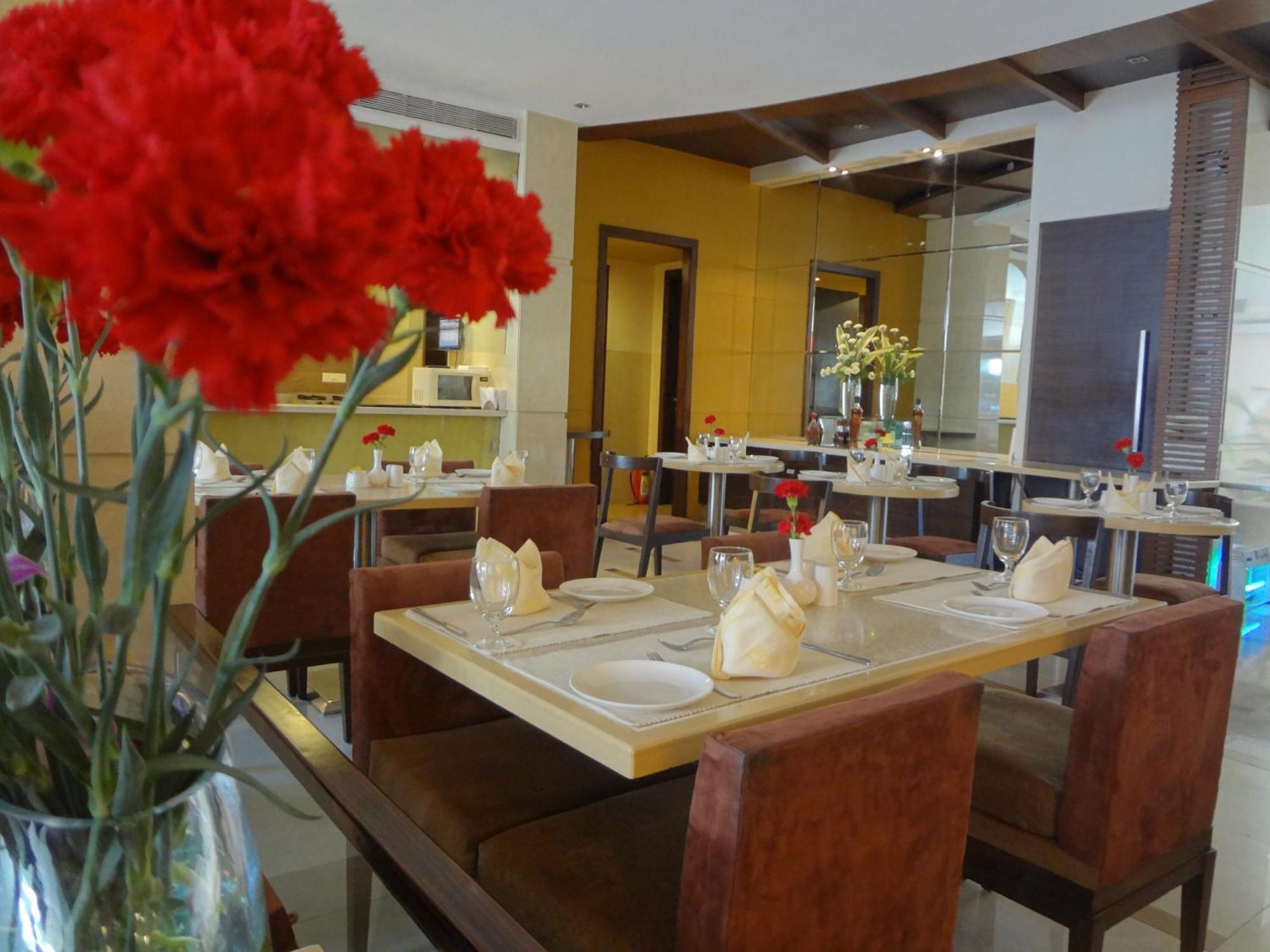 Grand Residency Hotel & Serviced Apartments Bombay Esterno foto