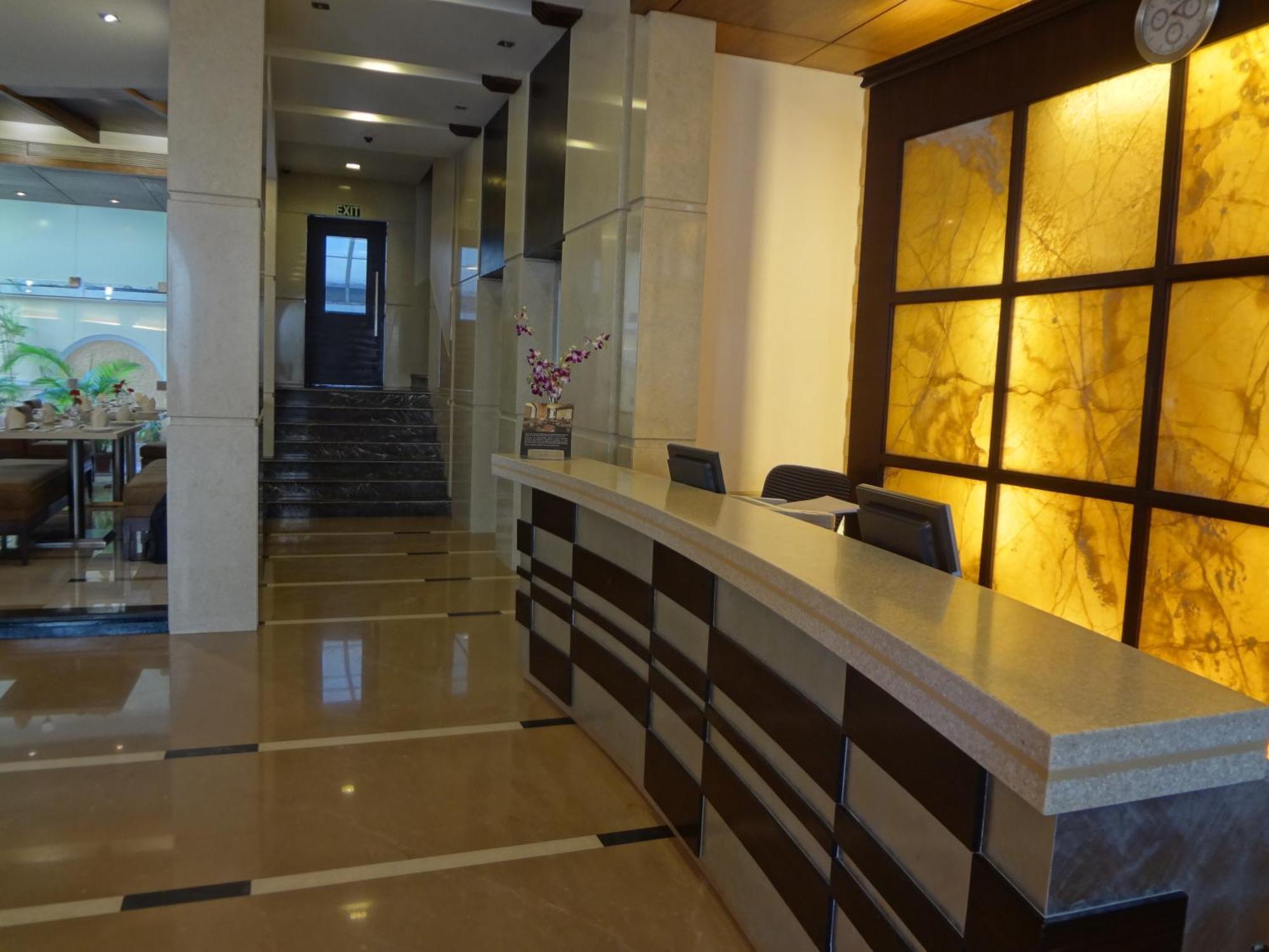 Grand Residency Hotel & Serviced Apartments Bombay Esterno foto