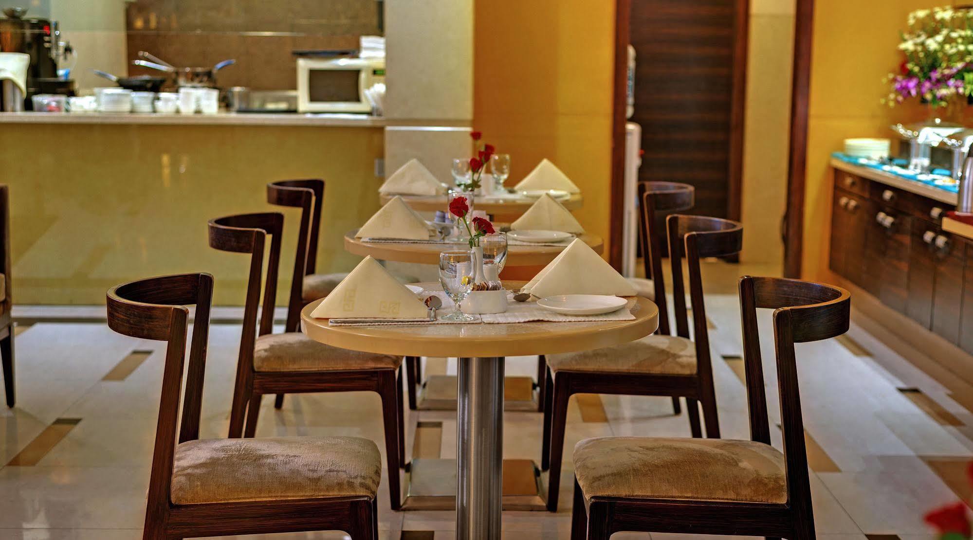 Grand Residency Hotel & Serviced Apartments Bombay Esterno foto