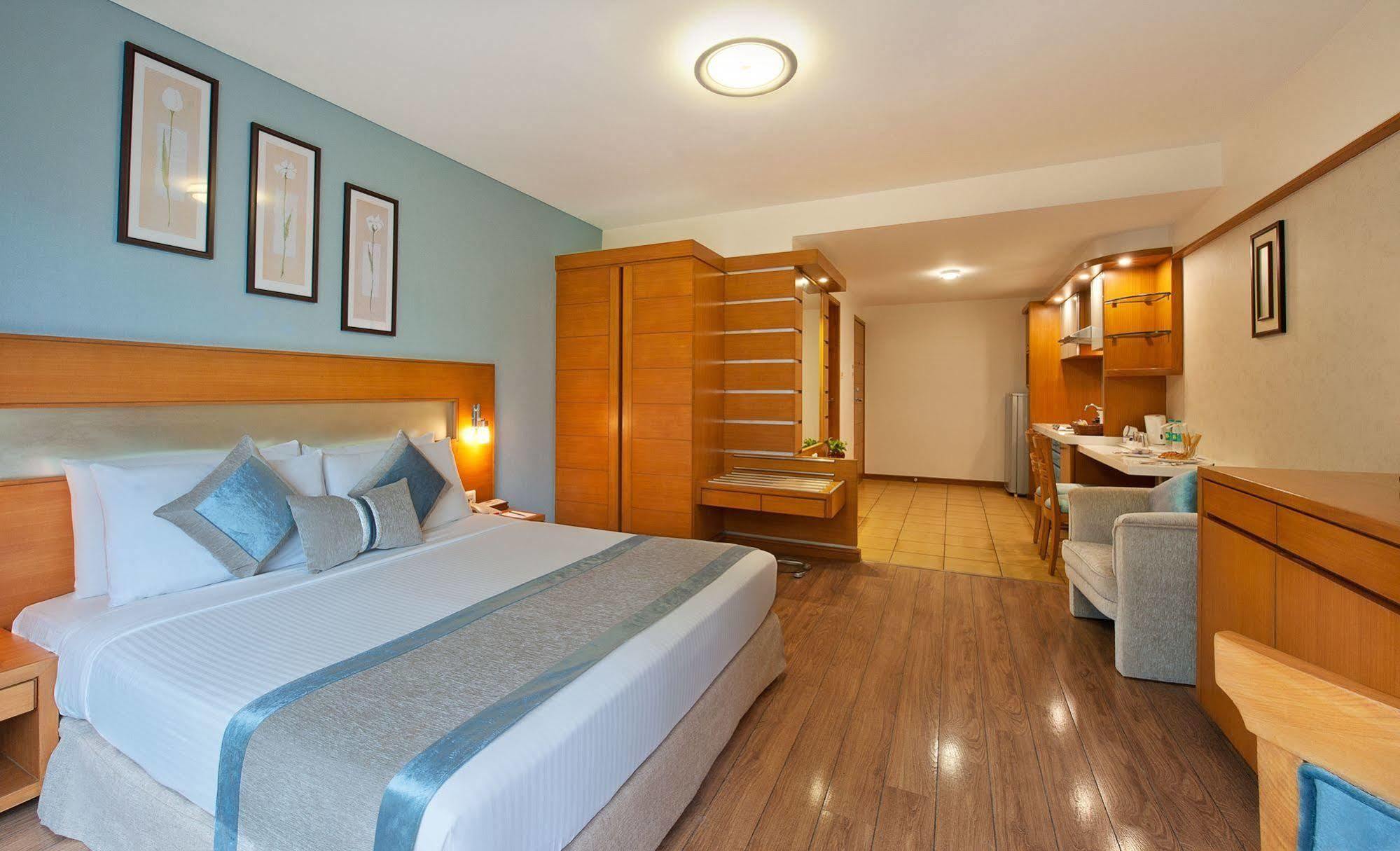 Grand Residency Hotel & Serviced Apartments Bombay Esterno foto